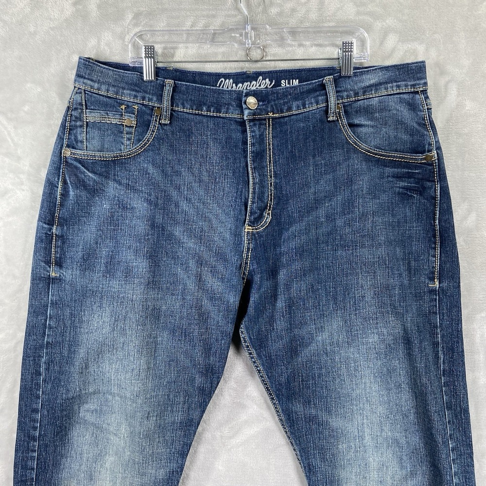 Wrangler Jeans men's 38x31 Retro Slim Bootcut Denim Blue Western Bootleg Fading - Picture 2 of 14